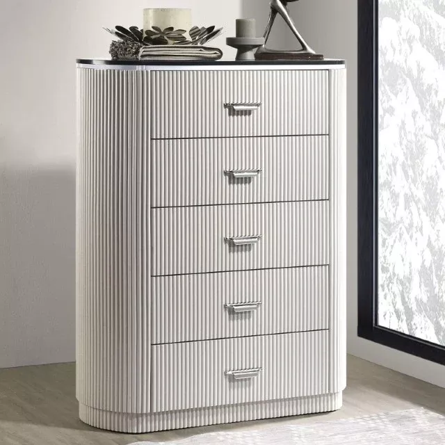 Aldgate Chest