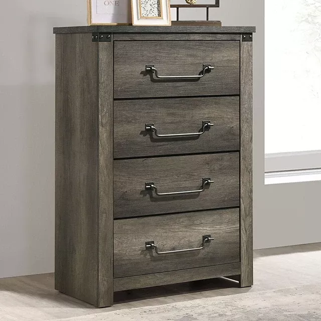 Britonale Chest