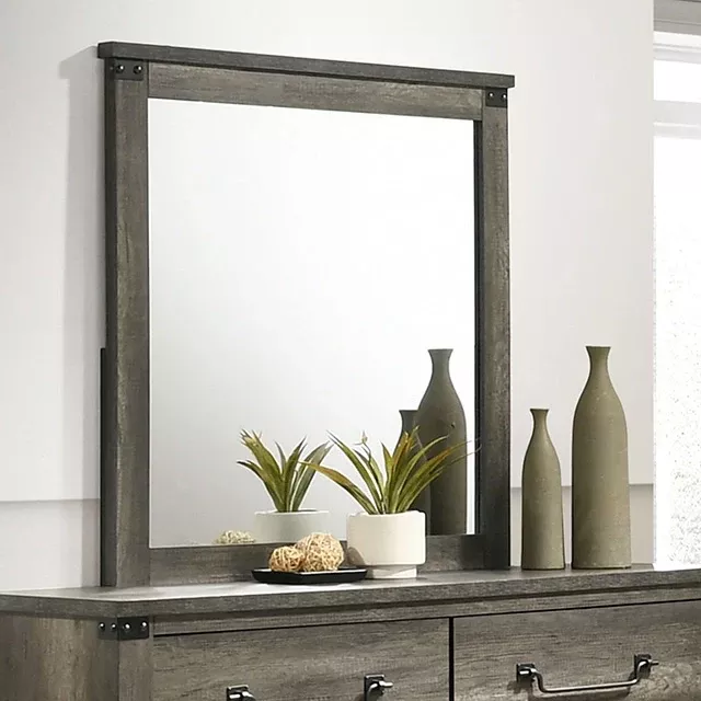 Britonale Mirror