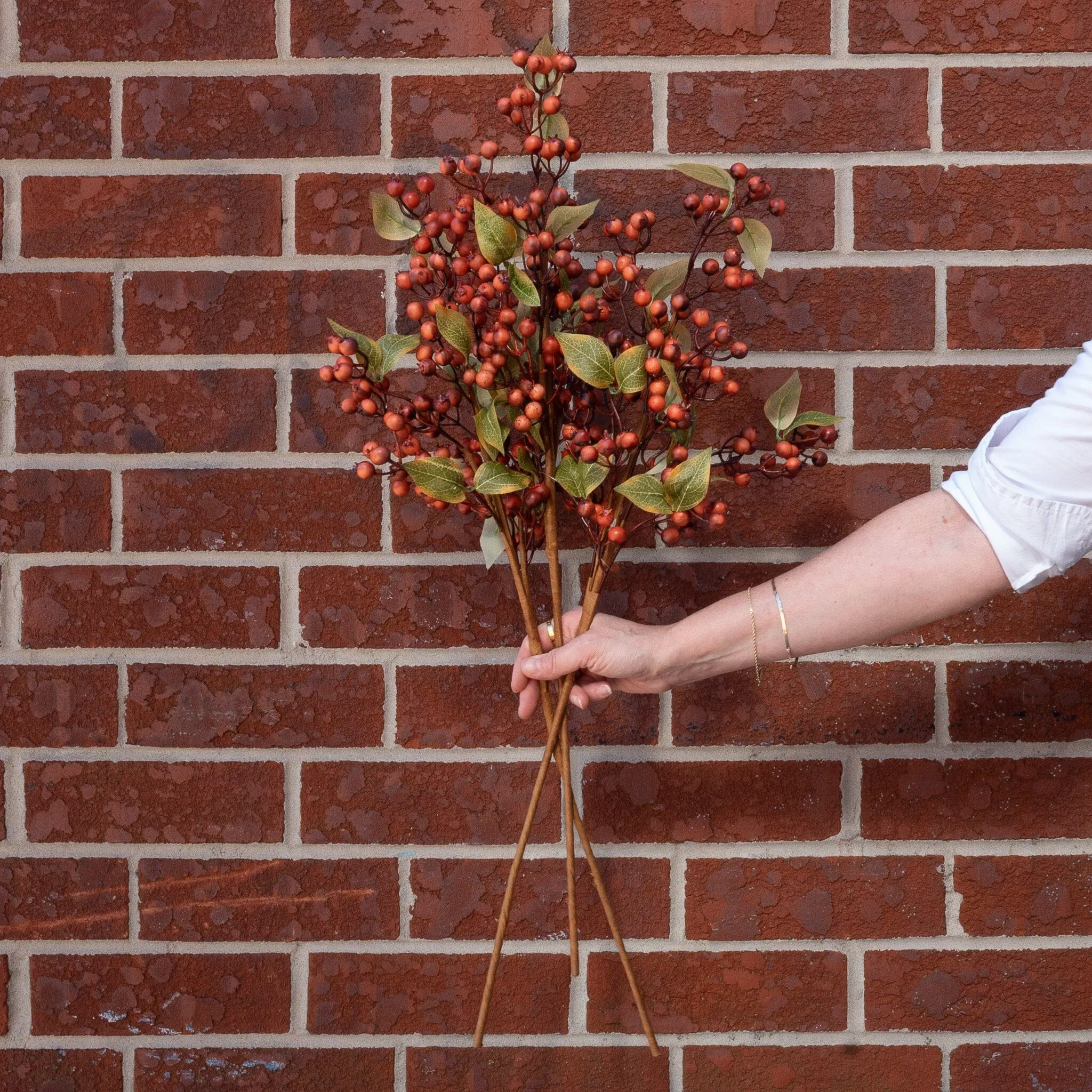 Brown Berry Spray 27"