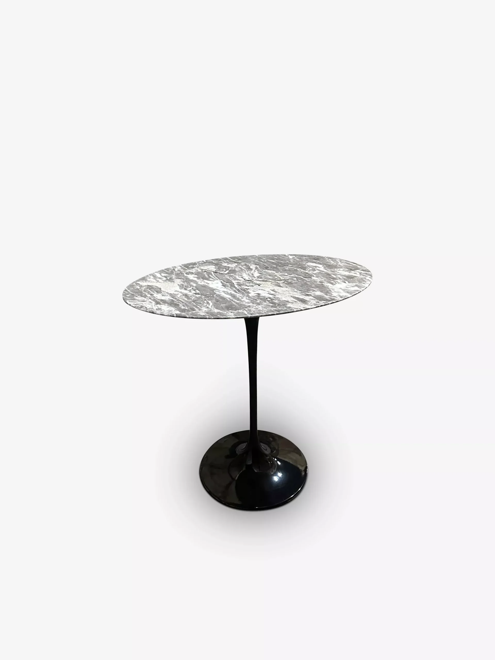 Eero Saarinen Oval Side Table in Grey Satin Marble & Black Base