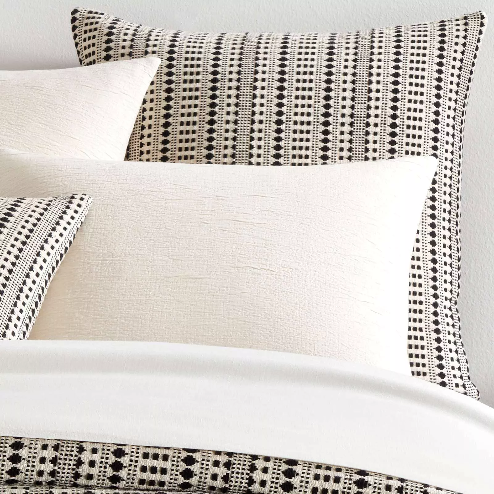 Fira Jacquard Black Coverlet Sham