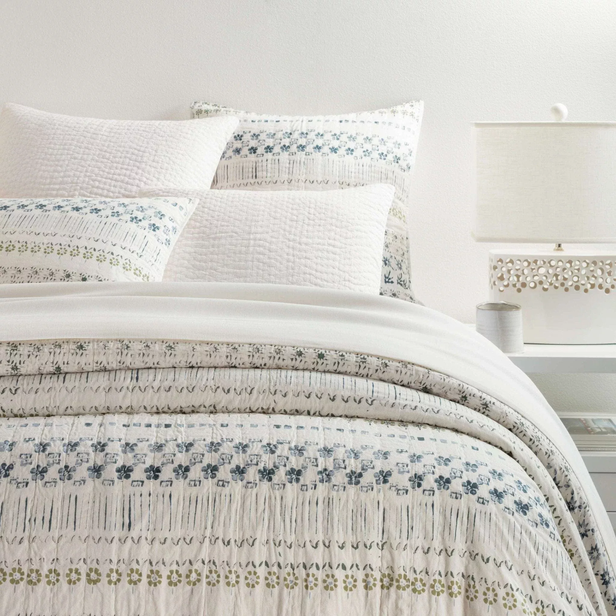 Hawthorn Neutral Coverlet