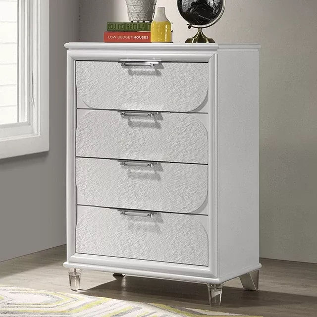 Lareina Chest