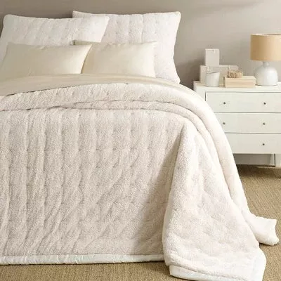 Marshmallow Fleece Ivory Puff