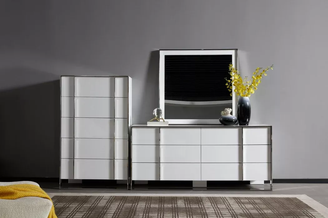 Modrest Cartier Modern Chest