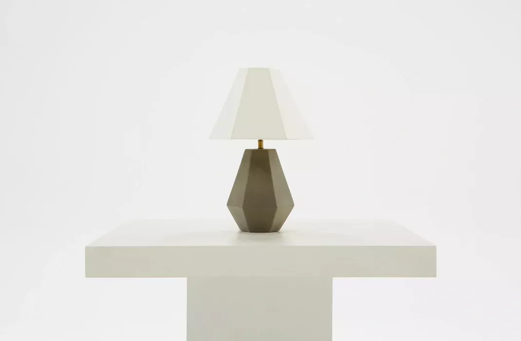 Modrest Estrada Modern Table Lamp