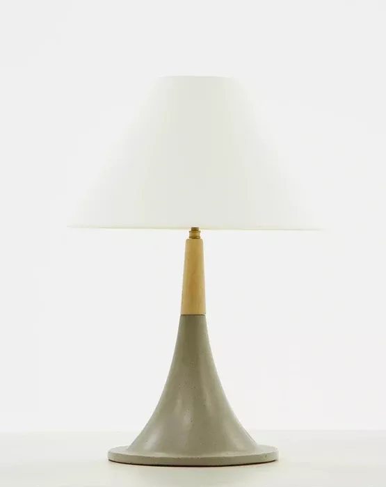Modrest Nunez Modern Table Lamp