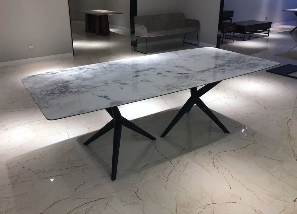 Modrest Stetson Modern Dining Table