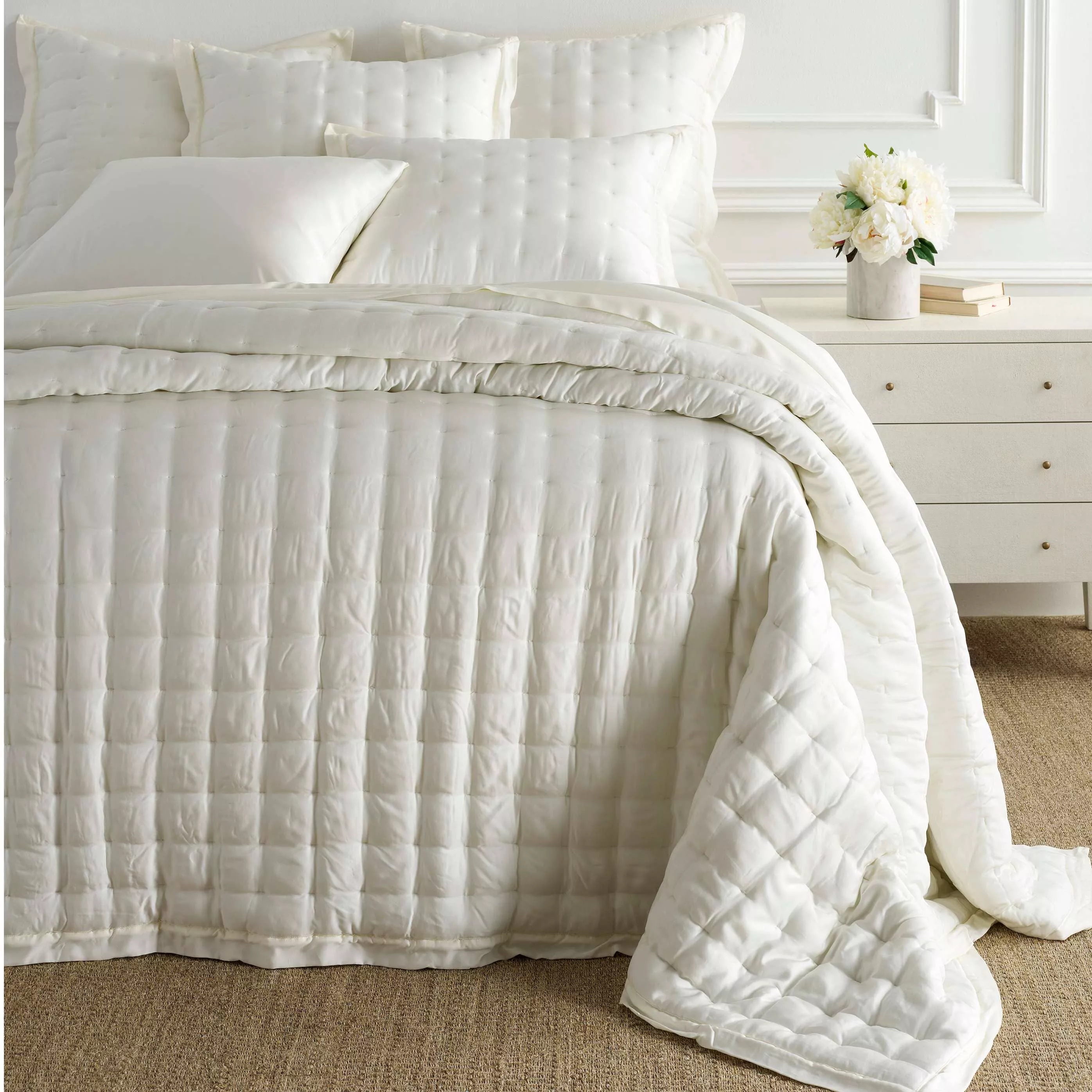 Silken Solid Ivory Puff