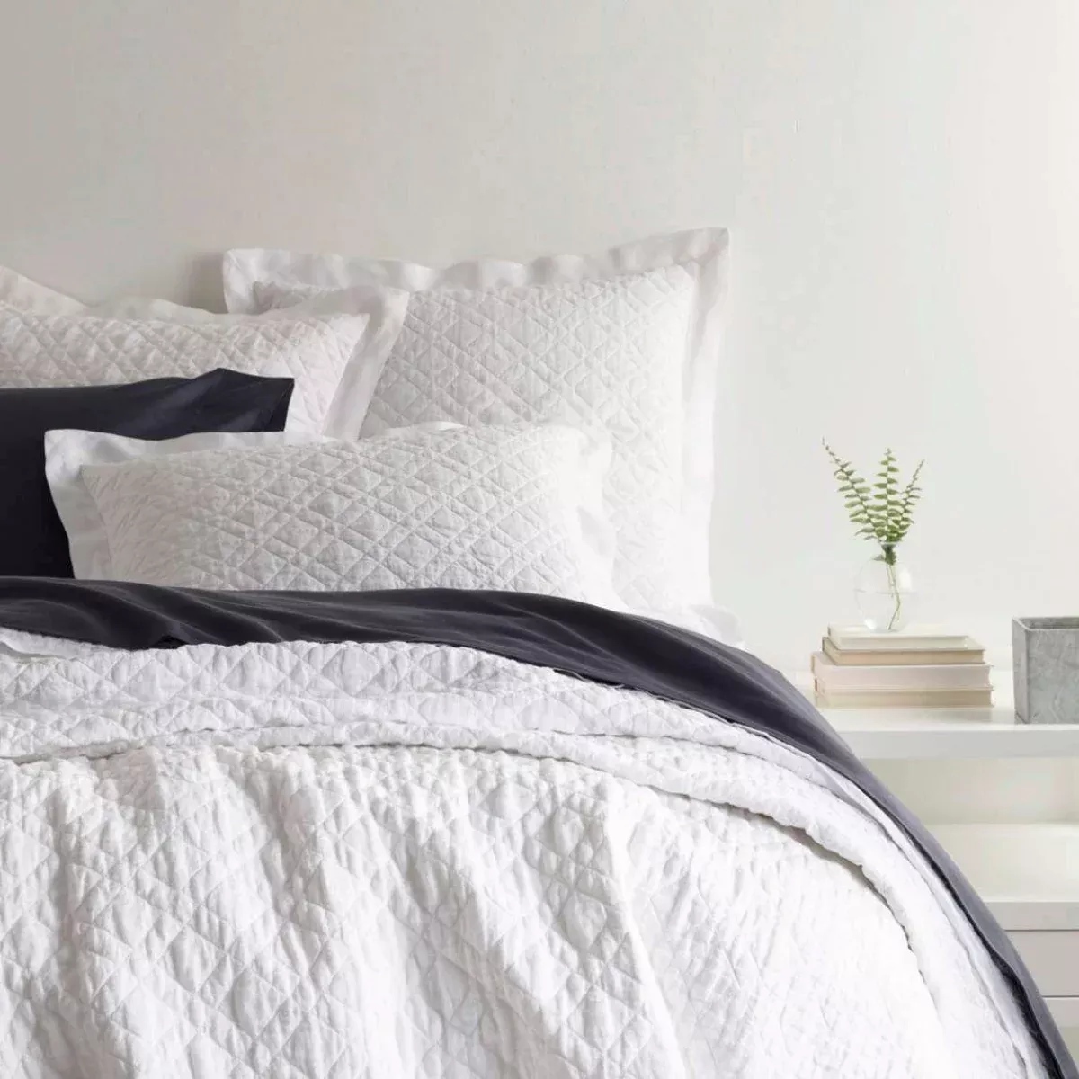 Washed Linen White Quilt